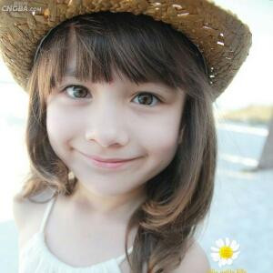 小女孩