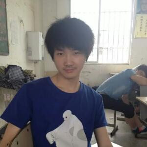 你干嘛总盯着我