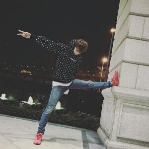 忧郁的百合花儿