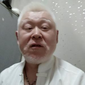 喜欢白袜子老熊