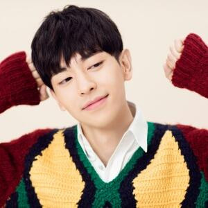 十里平湖霜满天